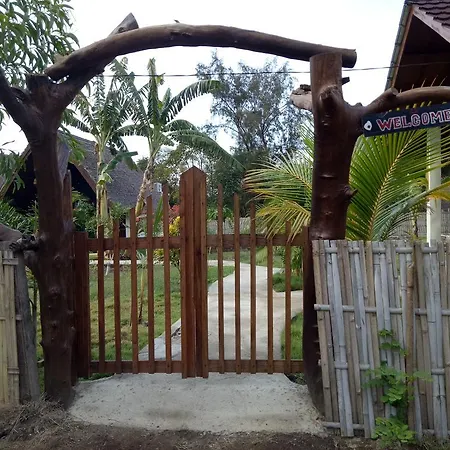 Rose Bungalow Hotel